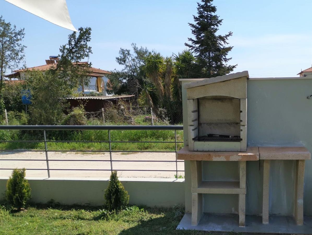 Nikiti Modern Villa Экстерьер фото